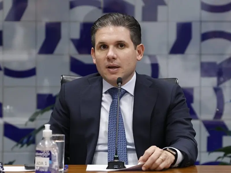 Envolvido no escândalo do Master, Motta quer comprovar a legalidade das emendas questionadas pelo STF
