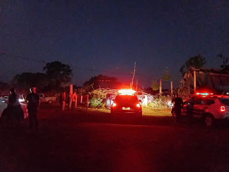 Trabalhador morre atingido por queda de eucalipto em Anhanduí