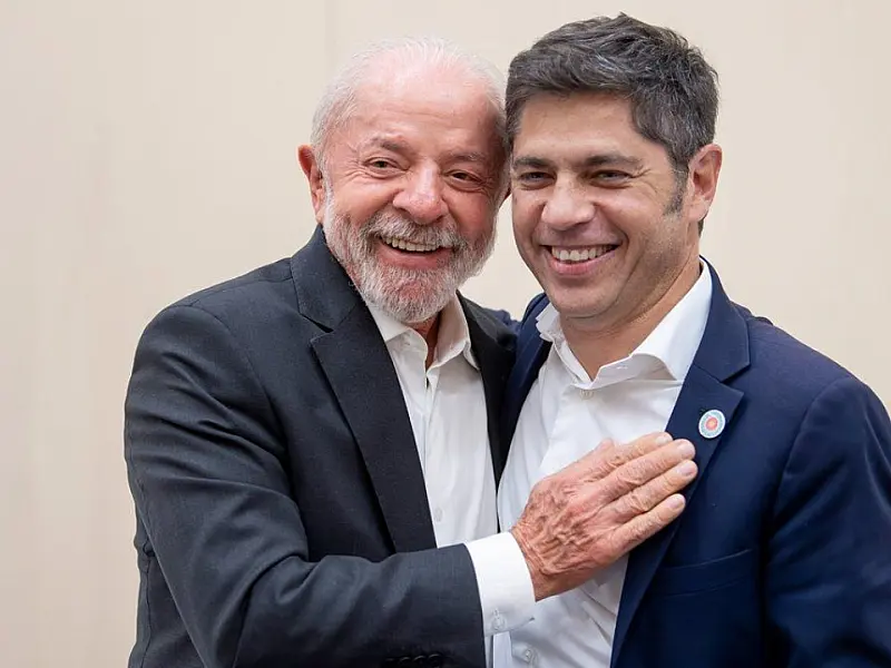 Governador de Buenos Aires critica ataques de Milei a Lula e ao Brasil, "vergonhoso"