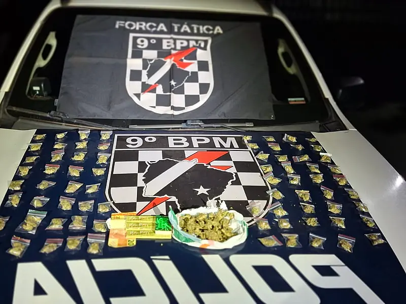Ação da PM detém trio suspeito de tráfico de drogas no Jardim Veraneio
