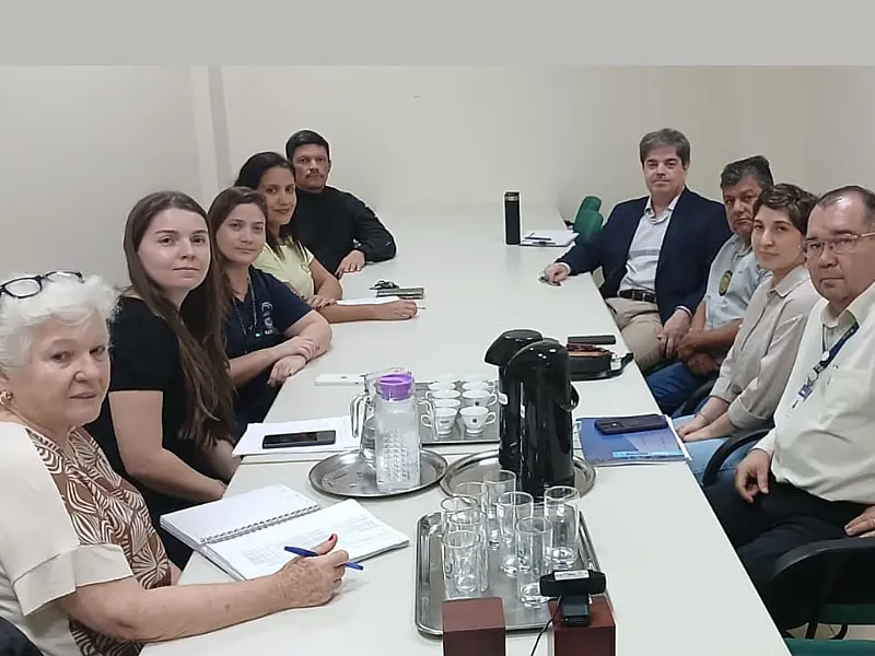 Justiça de Dourados discute fluxo para tratamento de dependência química de presos