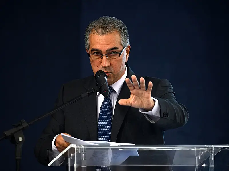 Reinaldo propõe cinco medidas para economia e cobra novo pacto federativo