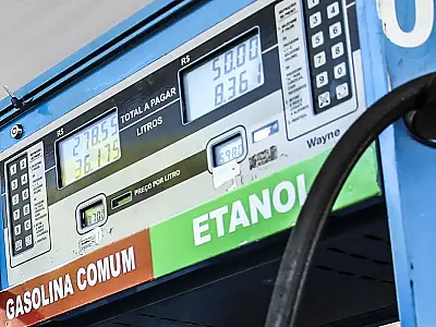Conselho eleva de 30% para 32% teor de etanol na gasolina por 180 dias
