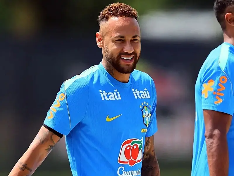 Ancelotti adota cautela sobre Neymar, mas garante condições de jogo do atacante contra a Noruega