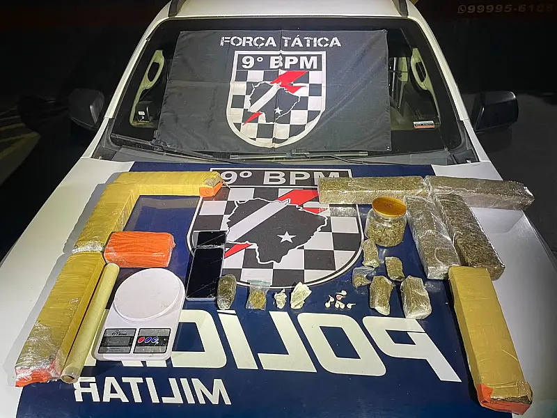 Dois são presos por tráfico após abordagem a moto de aplicativo na Capital