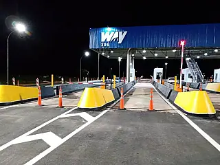 BR-436 é parcialmente interditada após carreta com etanol tombar em Aparecida do Taboado