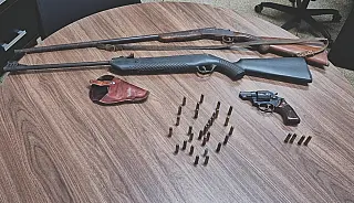 Polícia cumpre buscas e apreende arsenal após denúncia em Brasilândia