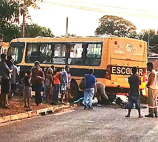 Homem morre e neta fica ferida após bicicleta ser atingida por ônibus em Anastácio
