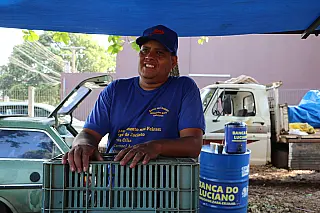 Dia do Feirante celebra histórias de quem acorda cedo para fazer a feira acontecer