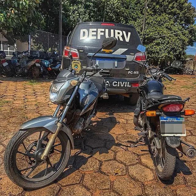 Defurv prende dupla com ficha extensa que furtava motocicletas na Capital