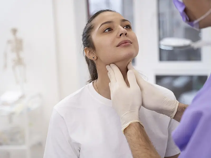 Agosto Verde Claro alerta para sinais do linfoma e reforça importância do diagnóstico precoce