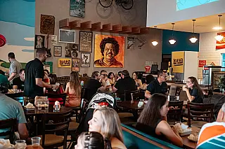 Do rock à seresta, clássicos ainda movimentam as noites de Campo Grande