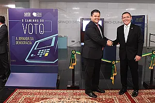 Senado recebe exposição que mostra funcionamento das urnas eletrônicas
