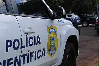 Mulher é encontrada morta em sofá e polícia investiga feminicídio na Capital