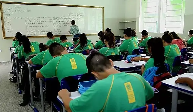 Plano de Governo: Riedel prevê ampliar ensino integral, reforçar alfabetização e levar mais tecnologia às escolas