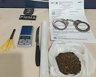 “Loira dos Predinhos” é presa com droga e mandado em aberto em Três Lagoas