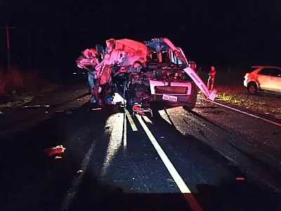 Acidente entre ambulância, picape e caminhão deixa três mortos em MS