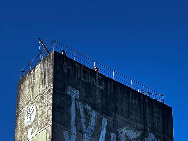 Trabalhadores passam mal durante serviço em caixa d'água do Centro de Belas Artes e são resgatados em Campo Grande