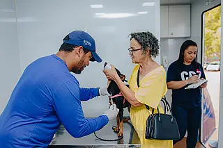 Vila Popular recebe vacinação contra a raiva para cães e gatos neste fim de semana