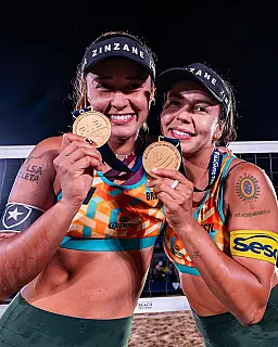 De MS, Vic Lopes conquista ouro no Mundial de Vôlei de Praia no Canadá
