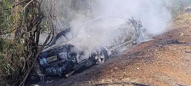 Batida entre carros deixa 9 feridos e provoca incêndio em rodovia de MS