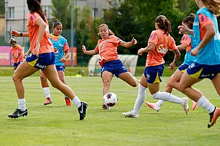 Nova lei exige futebol feminino em clubes que quiserem virar SAF