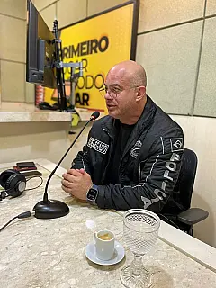 Preso por suspeita de desviar cocaína, delegado Hoffman é afastado do cargo