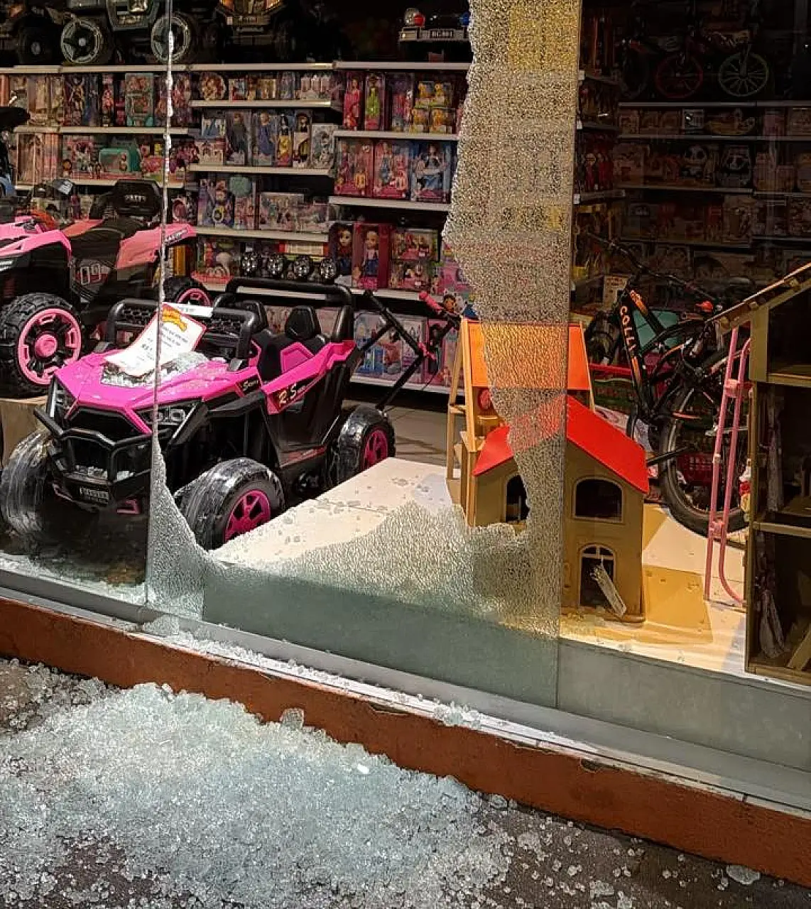 Homem que furtou loja de brinquedos é preso pela Guarda Civil ao tentar fugir para Ponta Porã