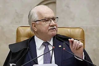 Fachin tira pedido para investigar Mendonça do inquérito das fake news