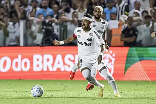 Neymar ficará oito semanas fora após lesão na coxa