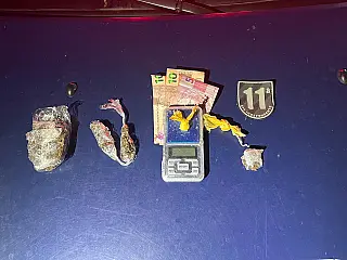 PM prende dois homens e apreende drogas e balança de precisão no Vila Nasser