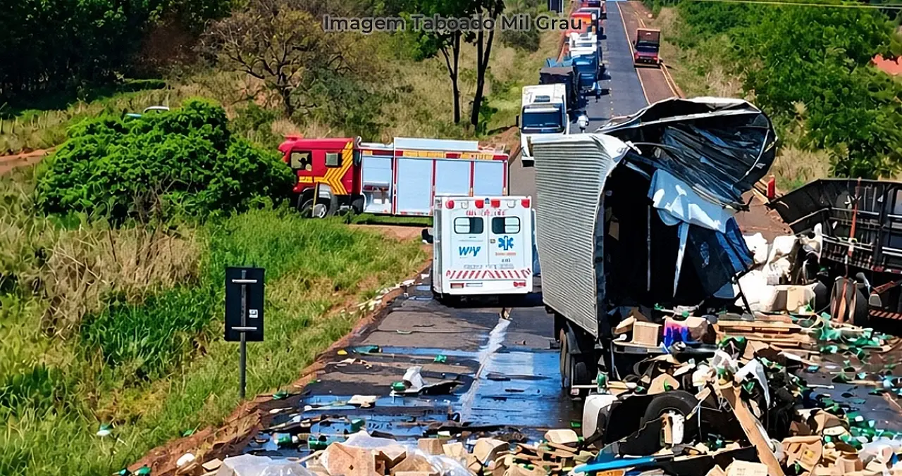 Colisão entre caminhões resulta em duas mortes na BR-158