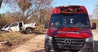 Capotamento de Hilux deixa idoso morto e dois feridos em estrada de Corumbá
