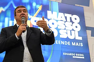 Quaest aponta Riedel com 51% das intenções de voto em MS e 73% de aprovação