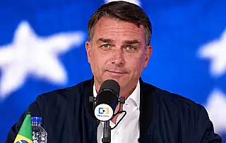Pesquisa mostra que MS elegeria Flávio Bolsonaro no primeiro turno