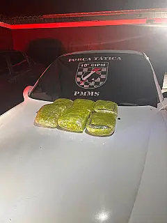 Suspeita de tráfico em conveniência no São Conrado termina em prisões