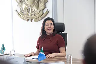 Simone Tebet cobra investigação de Moraes após mensagens com Vorcaro