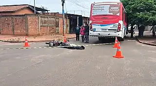 AGORA: Acidente entre ônibus e moto mata motociclista em rua do Vida Nova