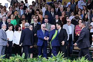 Lula divide palco com Fachin no 7 de Setembro em meio à crise no STF