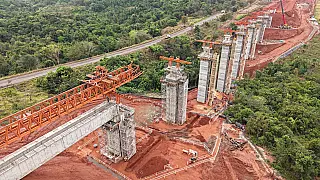 Ponte ferroviária de 270 metros avança em obra da Arauco em Inocência