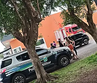 Polícia investiga origem de crânio humano encontrado em telhado