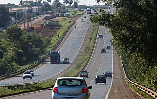 BR-163 tem obras e mudanças no trânsito em 12 cidades de MS