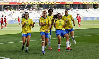 Seleção feminina derrota Canadá e avança às oitavas do Mundial Sub-20