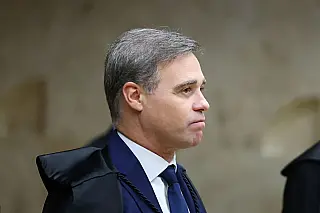Moraes entra na mira de Mendonça para ser investigado no caso Master