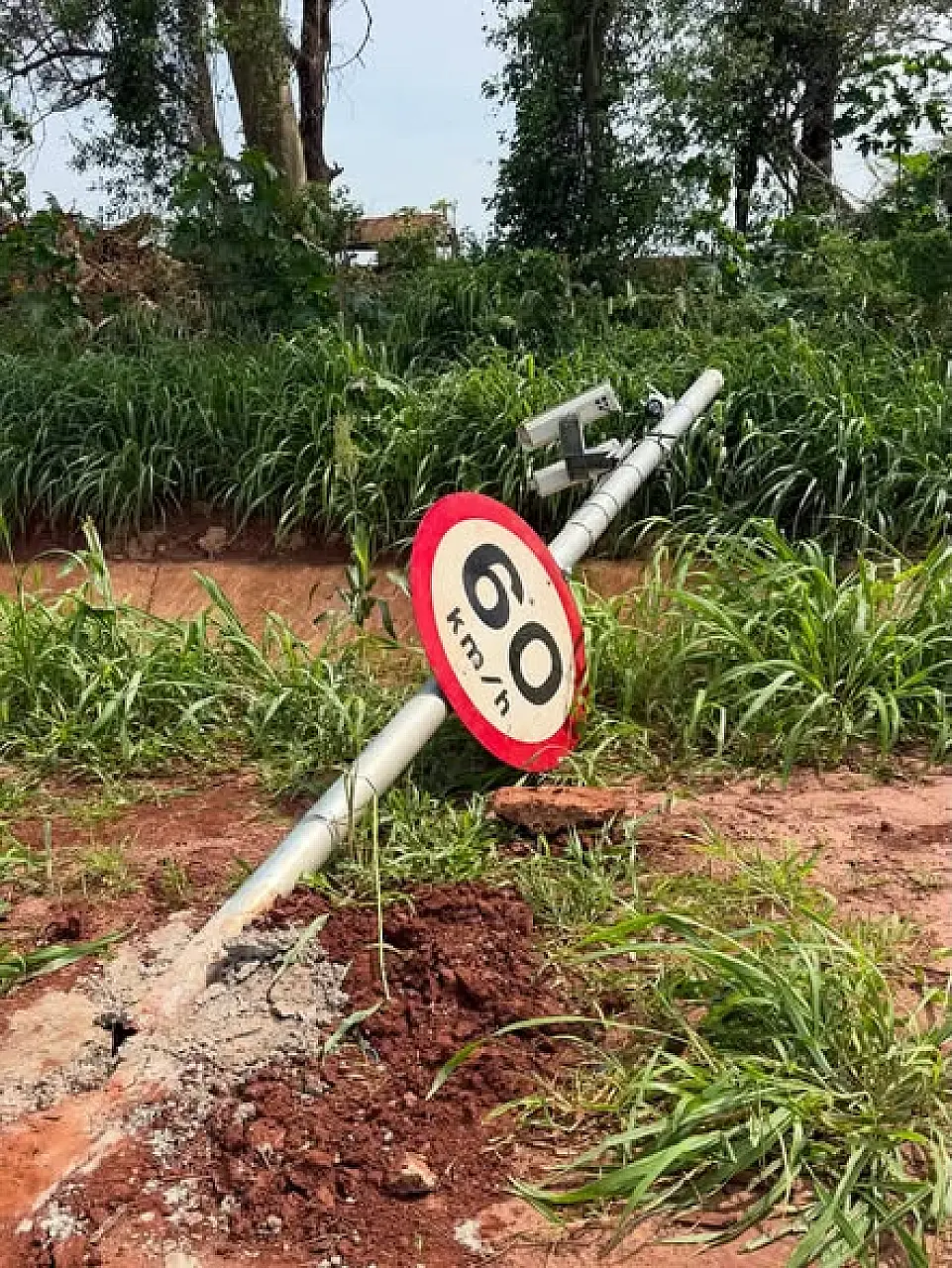 Deodápolis intensifica vigilância após postes de radares serem ...