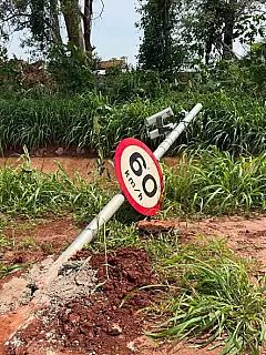 Deodápolis intensifica vigilância após postes de radares serem derrubados pela quarta vez