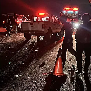 Motociclista morre em acidente com carreta e caminhonete na BR-060, na Capital