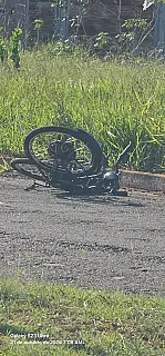Mulher em bicicleta elétrica morre em acidente com carro em Paranaíba