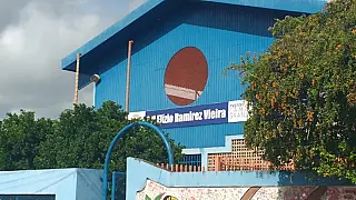 'Foi um absurdo', diz pai de garota proibida de trocar absorvente na escola