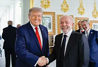 Trump diz que eleição no Brasil pareceu fraudada, mas afirma gostar de Lula